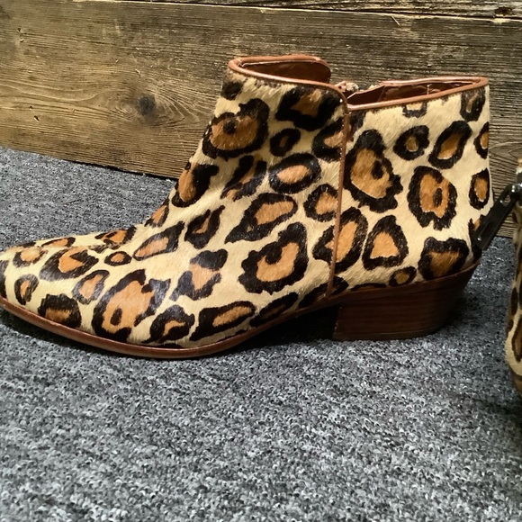 Sam Edelman Leopard Bootie, Size 9 - Picture 5 of 8